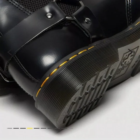 NWT DR. MARTENS WINCOX SMOOTH LEATHER BUCKLE BOOTS - Picture 5 of 11